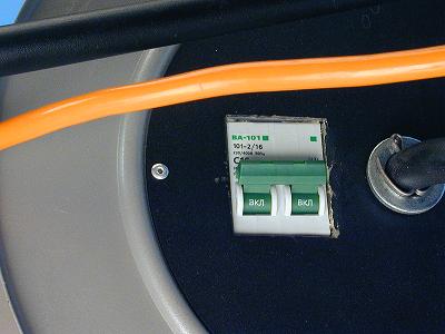 Автоматический выключатель в удлинителе на барабане РВМ Электромаркет